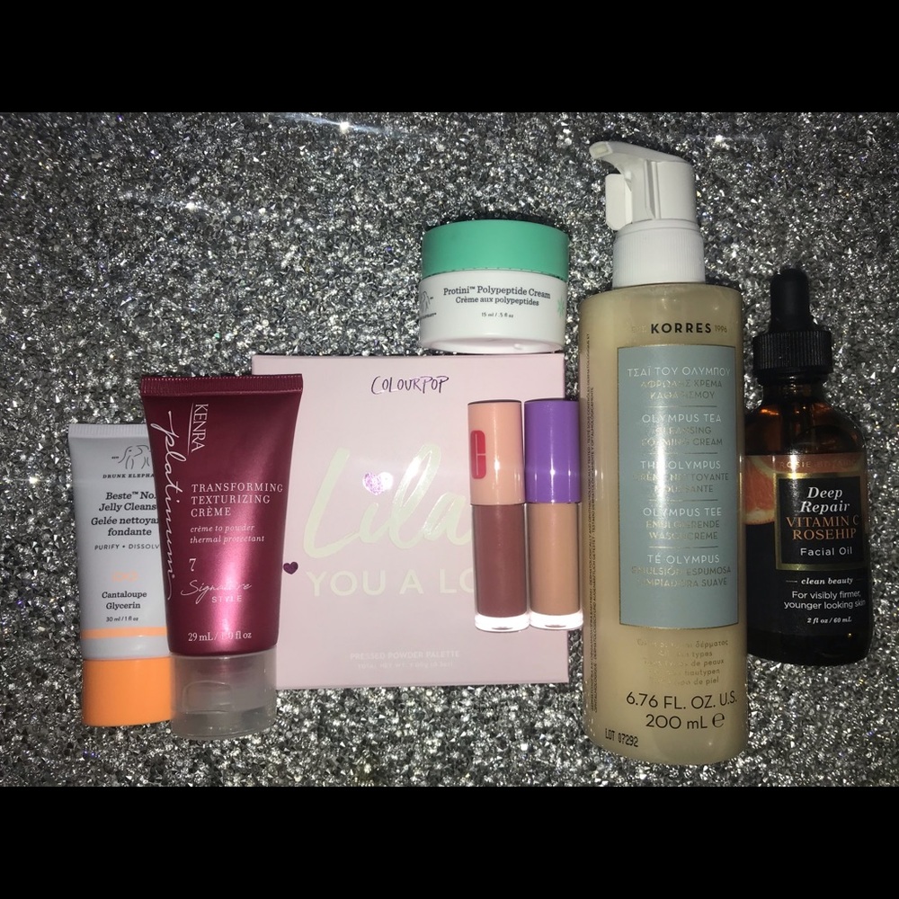 A bundle of Skincare/Makeup. New !!